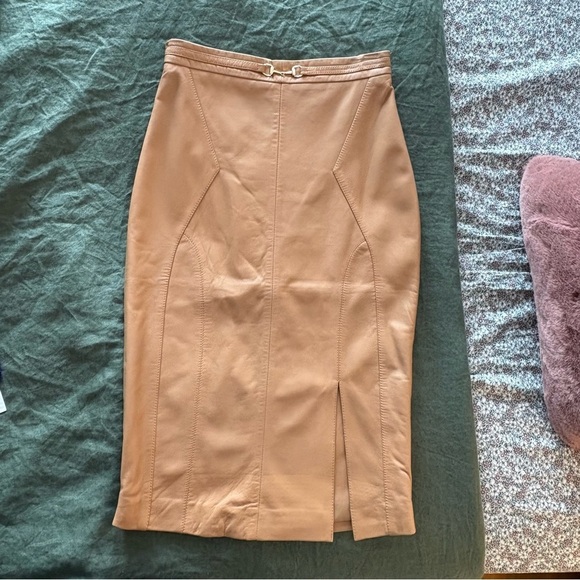 Karen Millen Leather Pencil Belt Feature Skirt with Slit In Tan Size US 8 Rare! - Picture 6 of 12